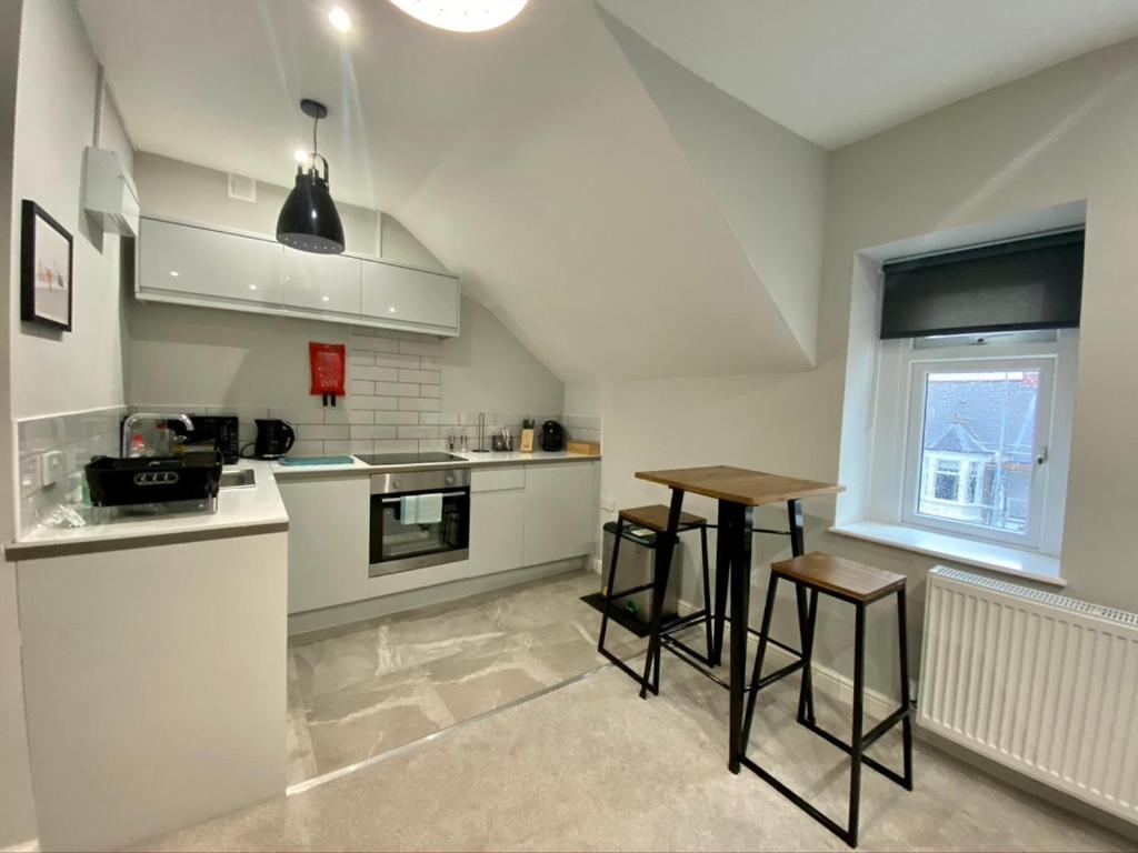 Stylish Modern Apartments Near Parks & Centre Cardiff Exterior foto